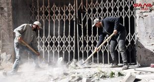 Tres miles voluntarios trabajan en un campamento símbolo de la causa palestina en Siria