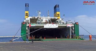 Barco-de-ayuda-humanitaria-emiratí-llega-al-puerto-de-Latakia