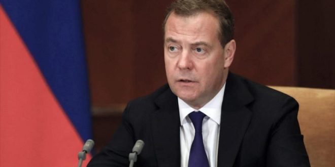 Medvedev: La capitulación de Ucrania abre el camino a la paz