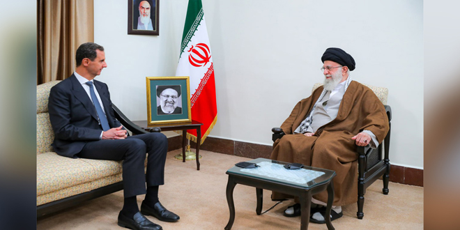 Cumhurbaşkanı Esad Tahran’ı Ziyaret Ederek Reisi Ve Abdullahiyan’ın Şehadeti Nedeniyle Sayın Hamaney’e Taziyelerini Sundu