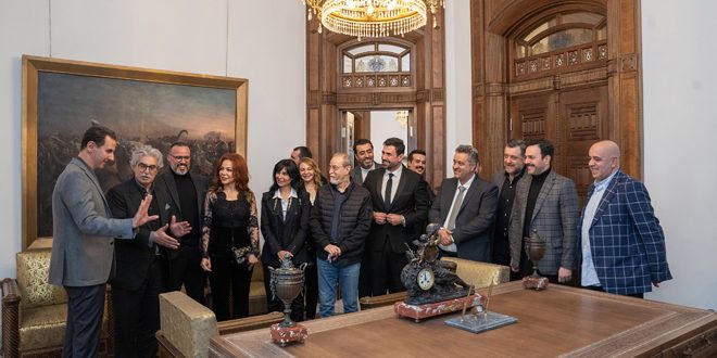 Presidente Al-Assad dialoga con reconocidos actores y actrices de Siria