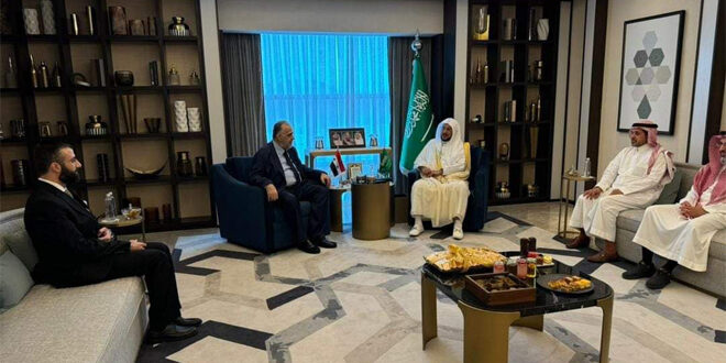 Министр вакфов САР обсудил со своим саудовским коллегой пути расширения совместного сотрудничества